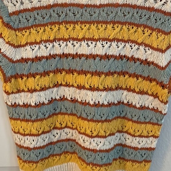 Beautiful Madewell sweater top with short sleeve barely worn! - Picture 4 of 4